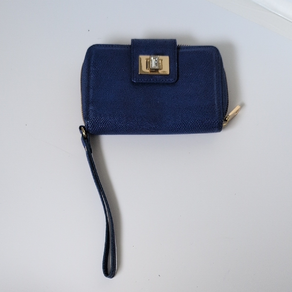 Elegant Blue Wristlet Wallet